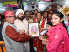 CM विष्णुदेव साय ने महालक्ष्मी मंदिर में की पूजा-अर्चना,प्रदेशवासियों की सुख-समृद्धि कामना की