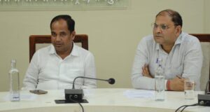 जिले में एलपीजी गैस की आपूर्ति में न हो दिक्कत, कालाबाजारी करने पर होगी कार्रवाई: कलेक्टर डॉ. गौरव सिंह