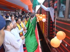 मुख्यमंत्री ने विशेष ट्रेन को हरी झंडी दिखाकर सोमनाथ स्वाभिमान सांस्कृतिक यात्रा का किया शुभारंभ
