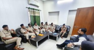 राष्ट्रीय लोक अदालत की तैयारियों को लेकर रेलवे अधिकारियों की बैठक