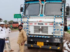 यातायात थाना टाटीबंध एवं थाना आमनाका की संयुक्त कार्रवाई